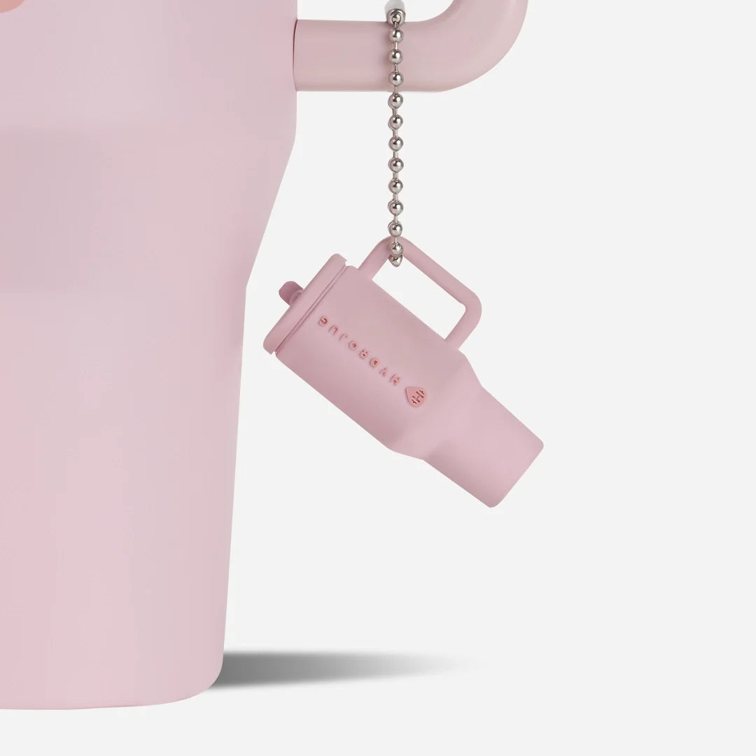 traveler-keychain-c1 Web-TravelerKeychainPhotos-PinkSand2.webp
